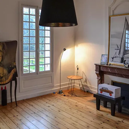 Awesome In Saint-christoly-de-bla בית נופש Saint-Christoly-de-Blaye