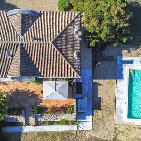 בית נופש Awesome In Saint-christoly-de-bla Saint-Christoly-de-Blaye