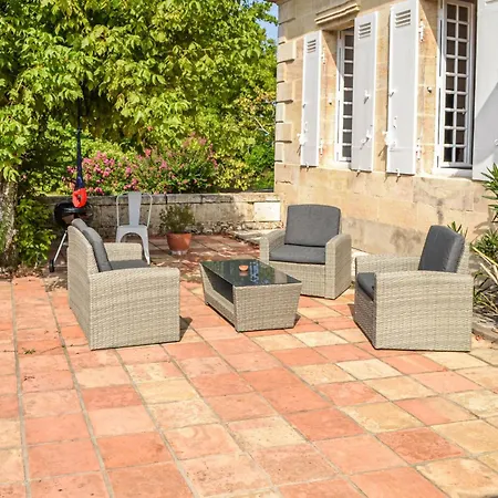 Awesome In Saint-christoly-de-bla Saint-Christoly-de-Blaye